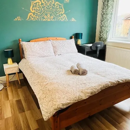 Reading West Homestay Extérieur photo